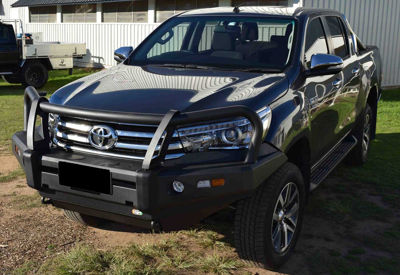 Hilux revo deals bull bar